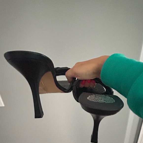 Vince Camuto Brelaine Woven Mule Heel - Picture 4 of 4